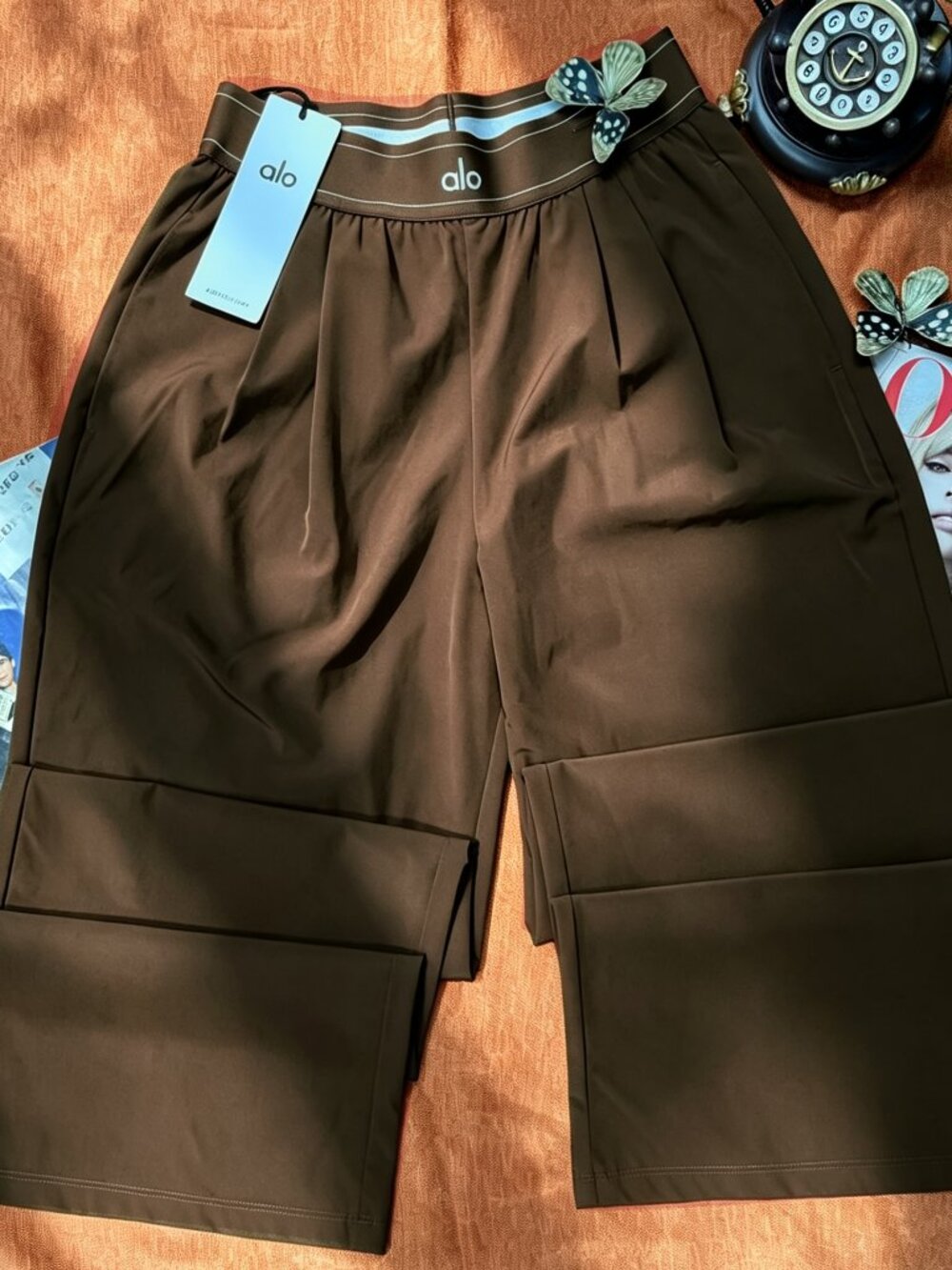 🚪ALO Yoga Coffee Brown Suit Up Trouser🏜 (Regular)drapey wideleg pants - Picture 2 of 7